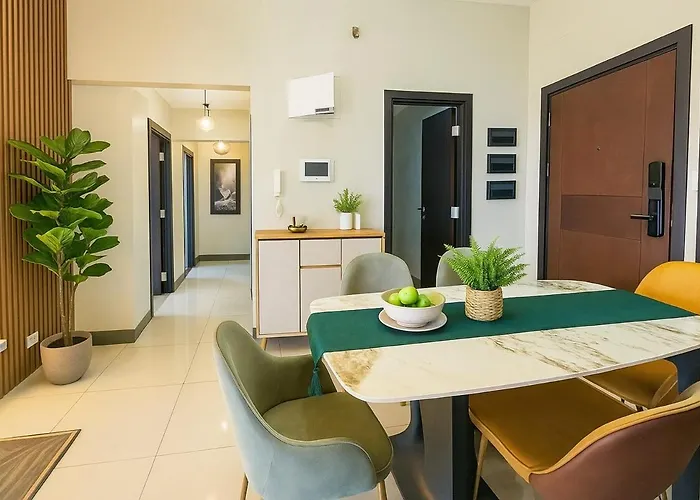 Luxury & Modern 2br Penthouse In Bgc