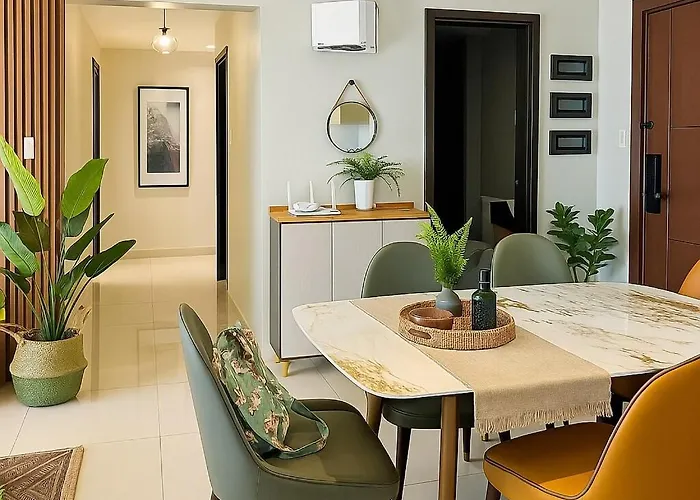 Apartment Luxury & Modern 2br Penthouse In Bgc Manila